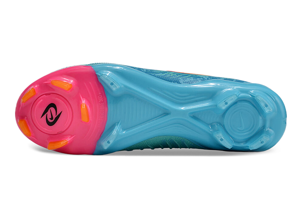 Nike Phantom Luna Elite FG High-Ankle Football Boots – Precision Grip & Elite Performance
