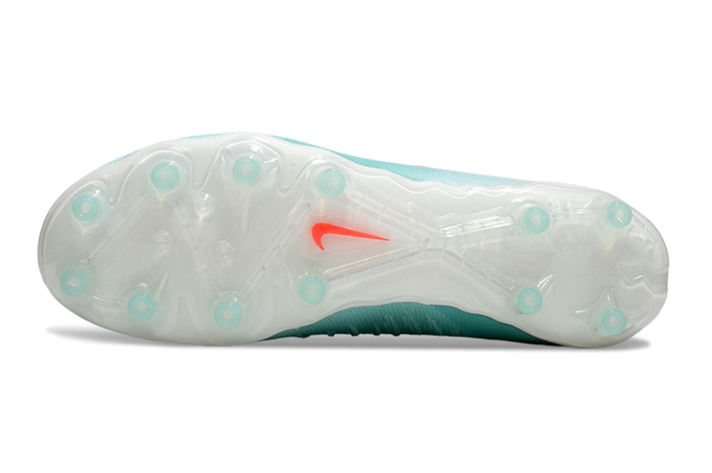 Nike Phantom Luna 2 Pro High FG – Firm Ground